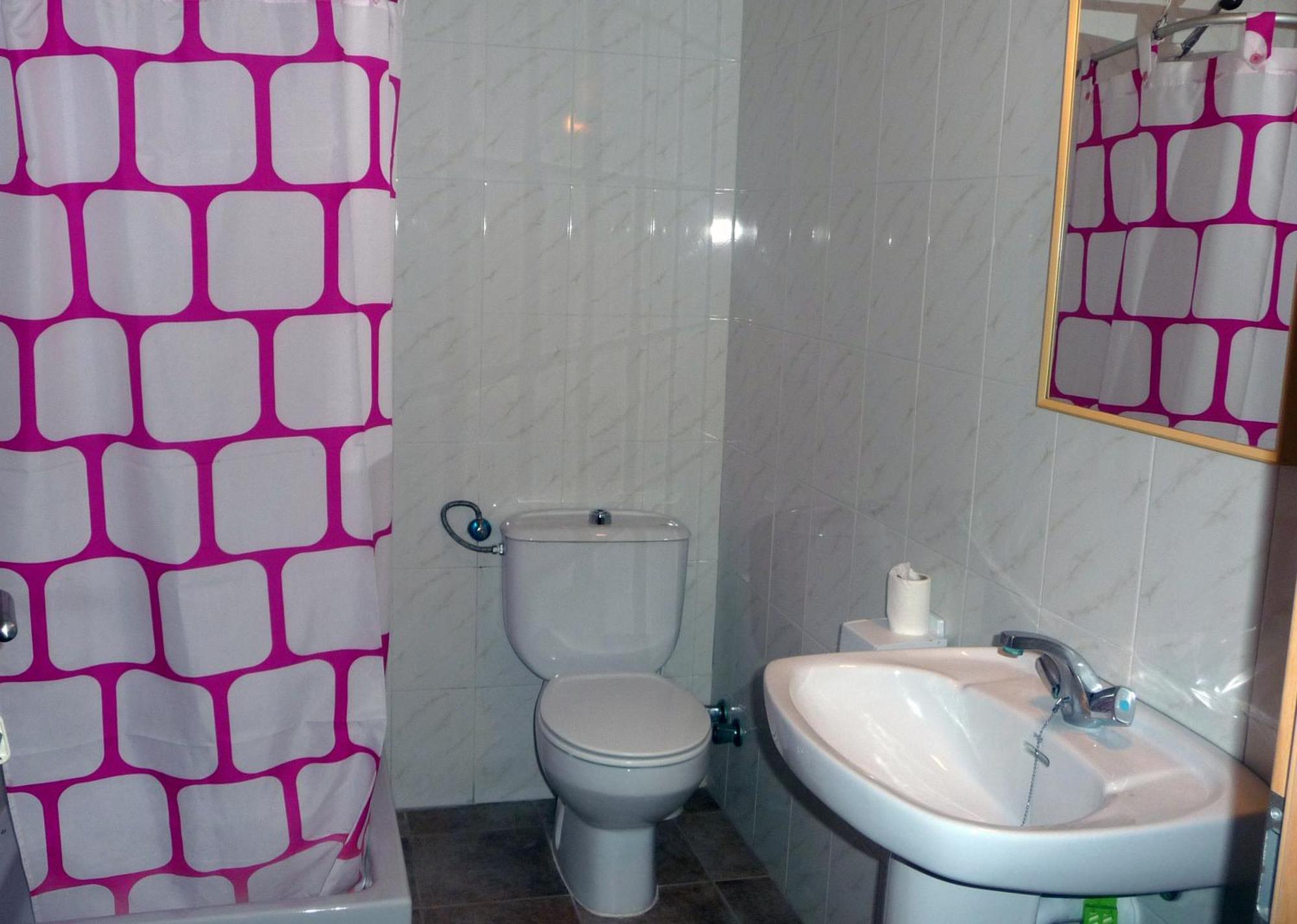 Hostal Yebisah サンタ・エウラリア・デス・リウ 部屋 写真